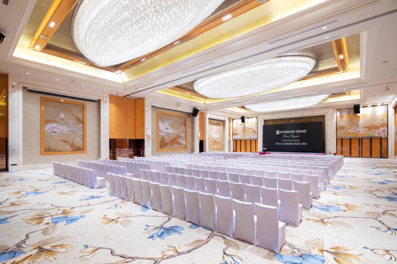 Wyndham Grand Plaza Royale Colorful Yunnan Hotel Kunming Exterior photo