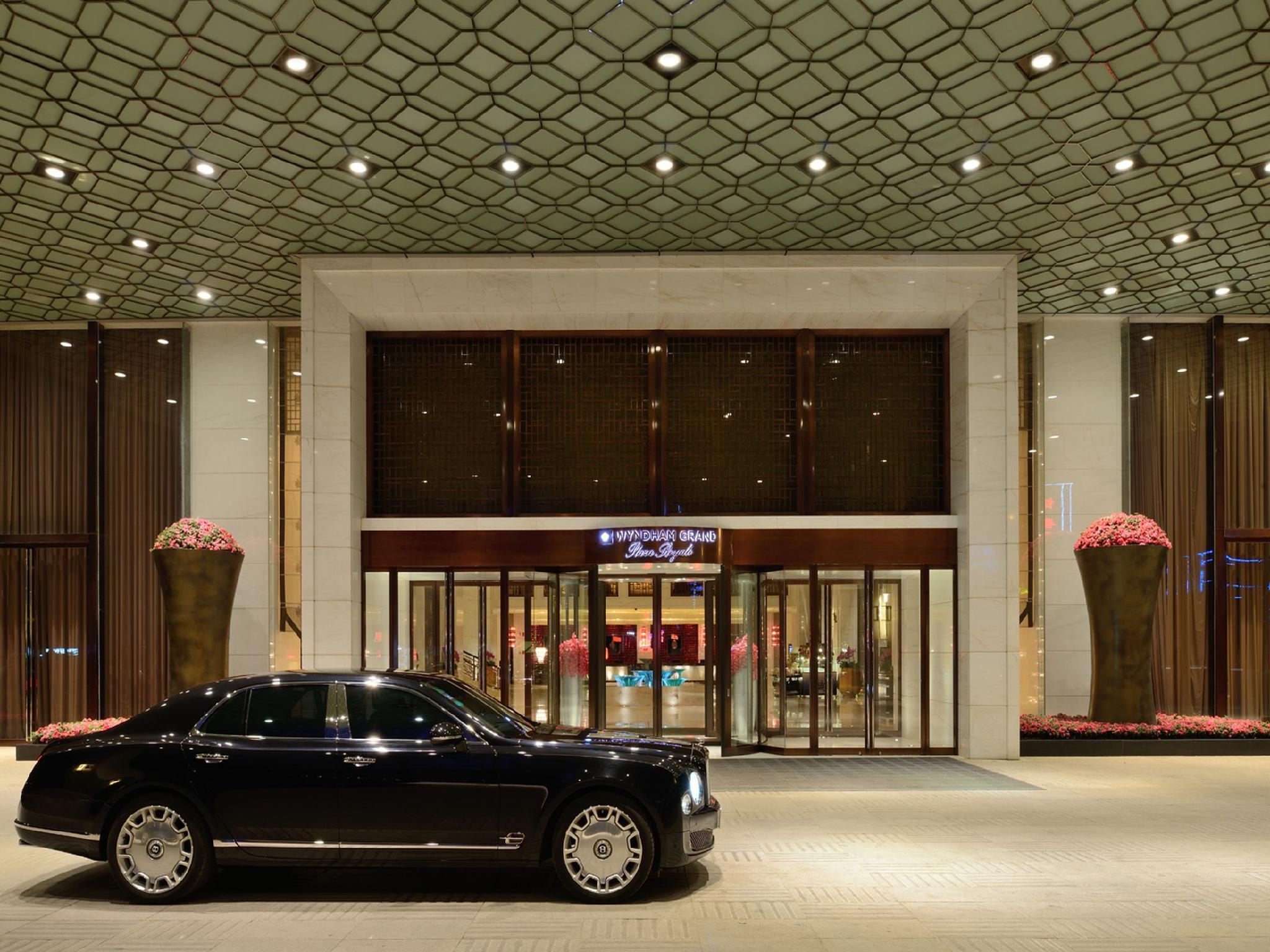 Wyndham Grand Plaza Royale Colorful Yunnan Hotel Kunming Exterior photo
